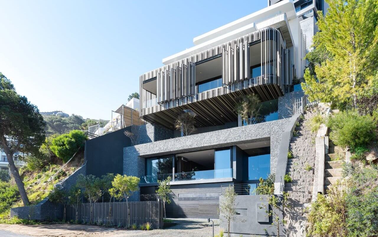 Sold! A whopping R106 million for this luxurious Clifton property