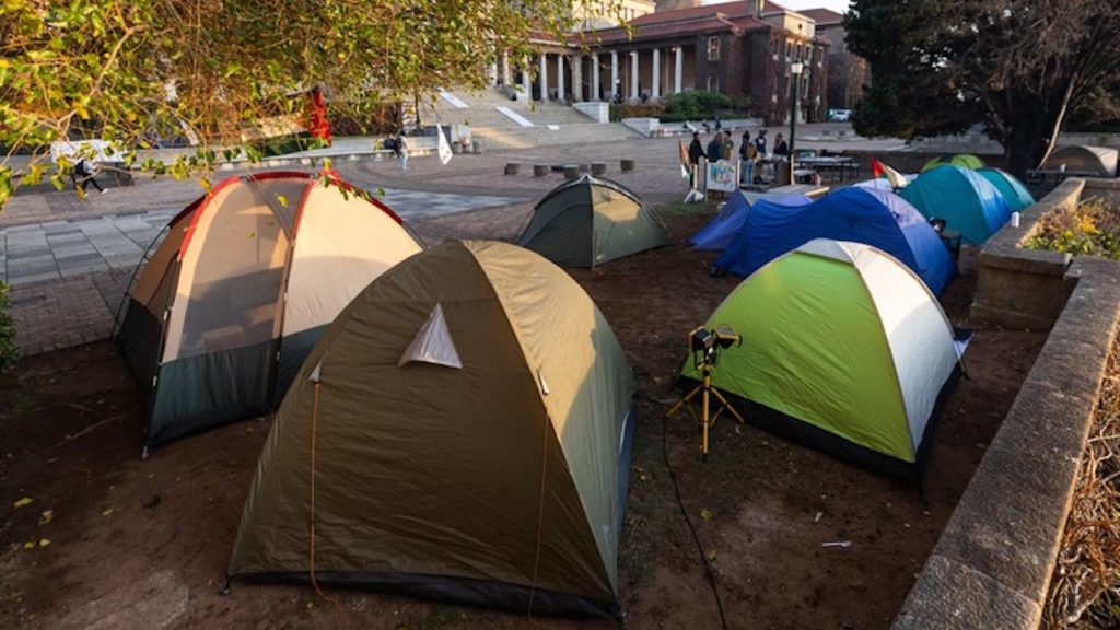 UCT students set up camp in solidarity with Palestinians