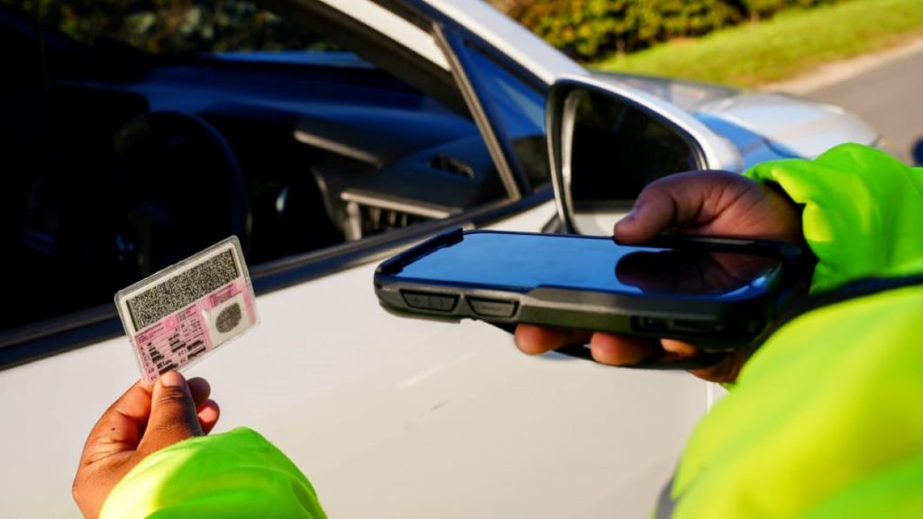 SA’s new smart driver’s licence card: Who gets the job?