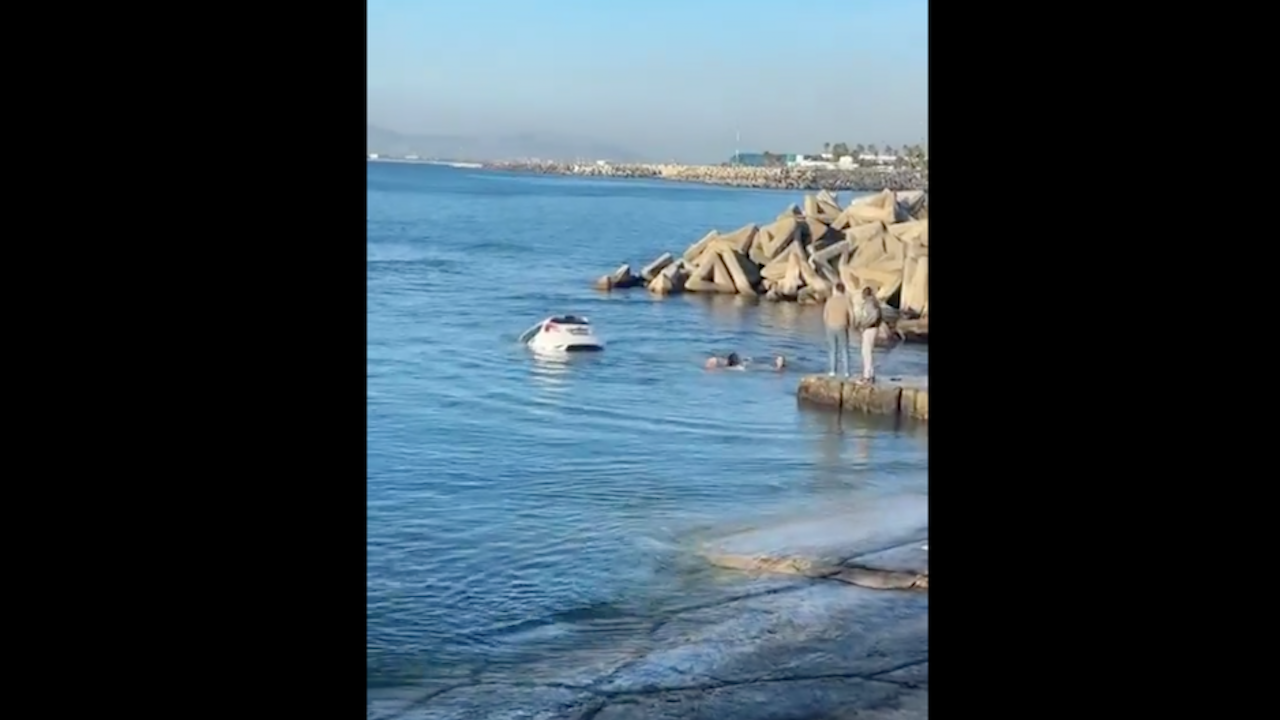 Watch: Sunday drive turns 'seanic' at Cape Town boat club