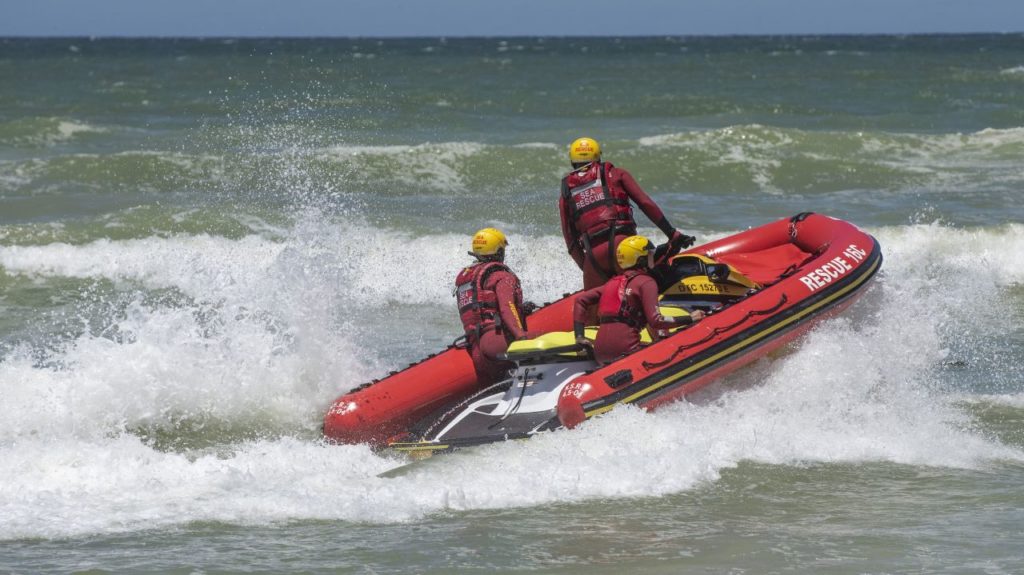 NSRI warns public amid hazardous sea conditions and rescues
