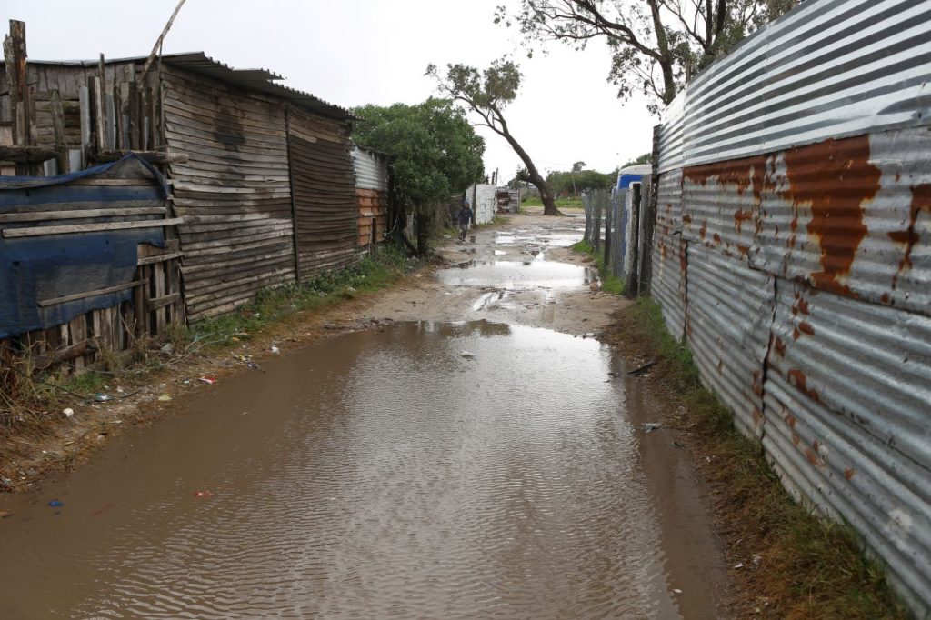 Cape Town provides 10000+ flood kits amid severe storms