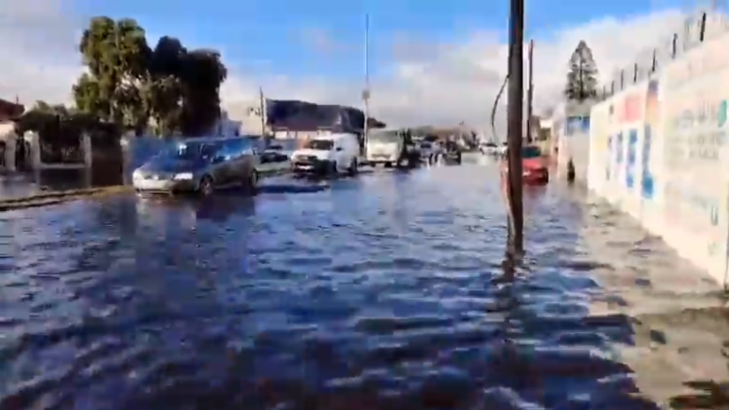 Elsies River flooding