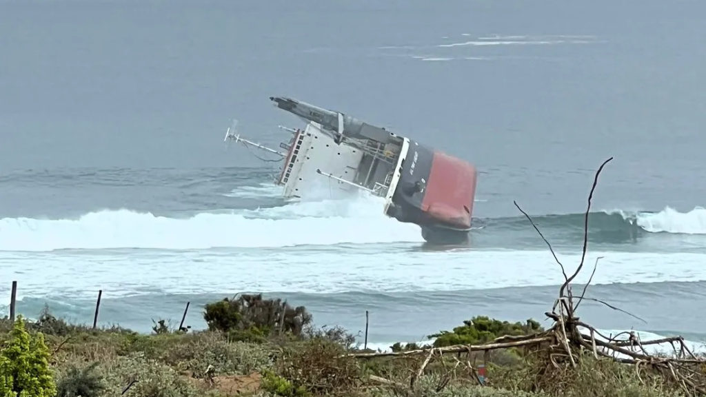 SA Maritime Safety Authority warns public of floating ship debris