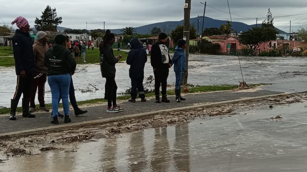 Riverlands residents evacuated after fourth dam incident