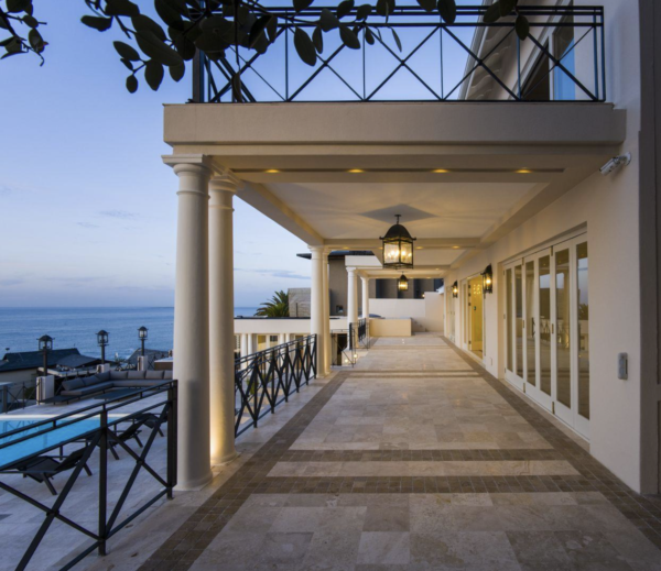 R57m villa for sale in Bantry bay