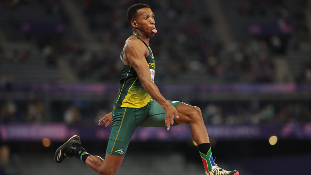 Mpumelelo Mhlongo sets world record, misses Paralympic medal