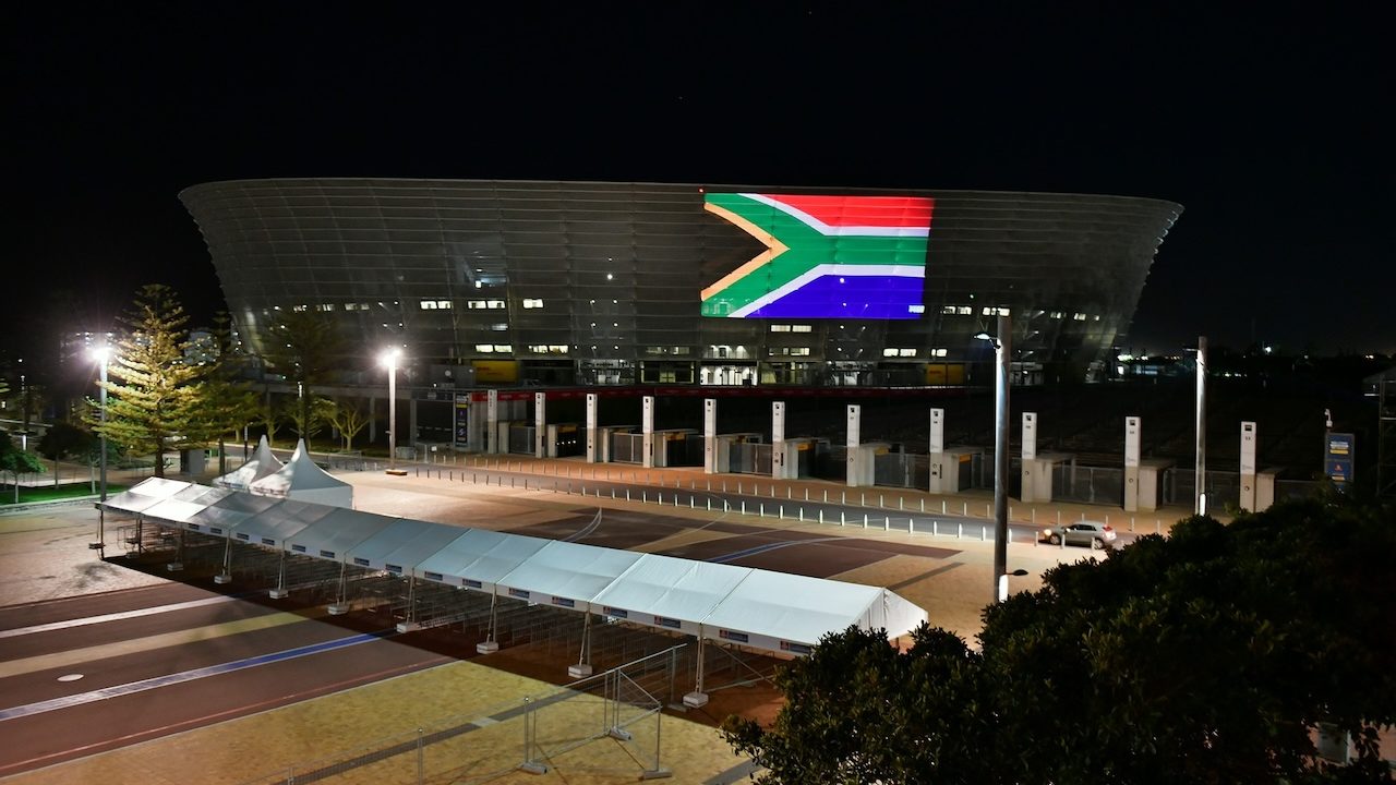 Look Even the Cape Town Stadium has green and gold fever